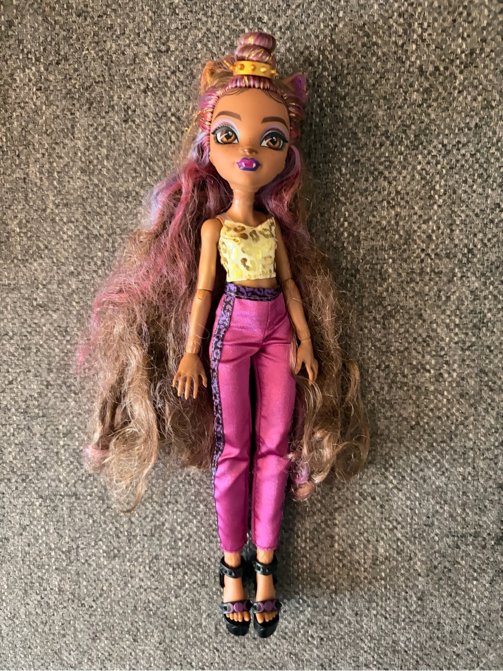 Monster High Monster Ball Clawdeen Wolf Fashion Doll (Generation 3) Incomplete